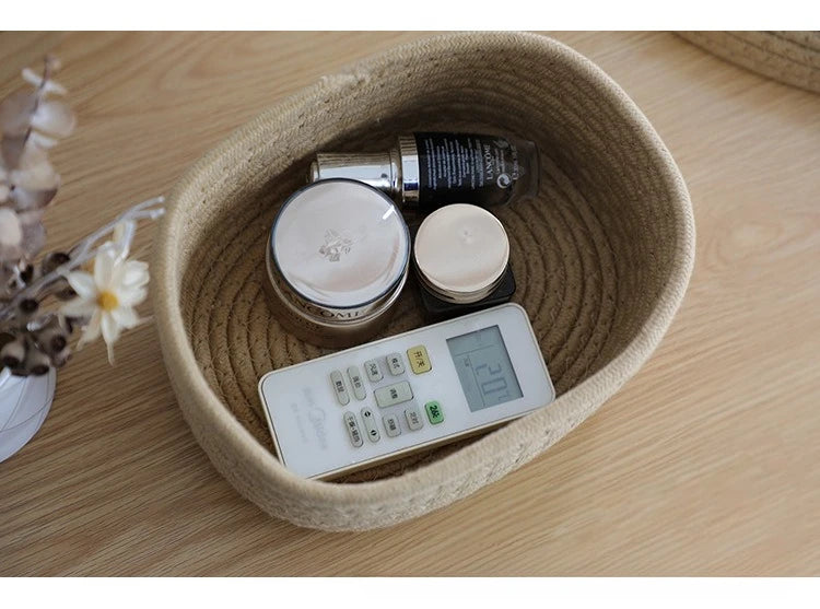 Handwoven Desktop Storage Basket with Lid — Multifunctional Organizer for Cosmetics & Sundries